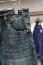【Gucci Jeans | Classic Denim, Engraved with Luxury DNA】 When street style meets haute couture, a pair of jeans can become a badge of status.
Deconstructing the language of denim with centuries-old craftsmanship, we infuse every inch of fabric with a modern attitude and luxurious details, making everyday wear a silent declaration of taste.
✨ A pair of jeans is an attitude, and even more so, a legacy.
It's not just a wardrobe essential, but also an interpretation of the brand's spirit—
"From suitcases to jeans, we have always defined the boundaries of luxury with the ultimate craftsmanship."
Sizes: 28-42 - Image 5