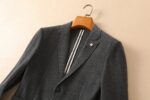 LP Nuoyoupianya's new men's wool suit jacket for autumn and winter 2025 is made of top-notch ready to wear clothing with high standards. It is custom-made in Italy with wool fabric, which has a delicate and soft touch. The upper body is firm and stylish, with a natural and comfortable texture. The continuity of the fabric is excellent, and the upper body effect is superb, making it suitable for any body shape. The overall brand is decorated with Thousand Bird Grid craftsmanship, exuding a strong sense of luxury. The design of two buttons, atmospheric and perfect ready to wear cut, stands out in terms of styling effect, and is a must-have for urban early autumn casual matching. Size: M-4XL slim fit 178 135 L slim fit maximum weight 190 pounds - Image 5