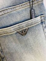 【Armani Jeans | Classic Denim, Embossed with Luxury DNA】 When streetwear meets haute couture, a pair of jeans can become a badge of status.
Deconstructing the language of denim with centuries-old craftsmanship, we infuse every inch of fabric with a modern attitude and luxurious details, making everyday wear a silent declaration of taste.
✨ A pair of jeans is an attitude, and even more so, a legacy.
It's not just a wardrobe essential, but also an interpretation of the brand's spirit—
"From suitcases to jeans, we have always defined the boundaries of luxury with the ultimate craftsmanship."
Sizes: 28-42 - Image 7