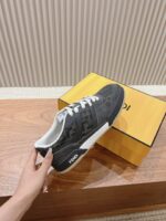 Fendi芬迪板鞋首款大头运动鞋~~fendi match篮球运动鞋，最新元素注入加FF复古的设计，超经典百搭系列……
鞋面采用牛皮和牛猄拼接组合，侧面凸起的双F logo，内里采用毛巾布里，TPU发泡组合双色大底不一般的舒适！情侣款35-44(男码加10) - Image 5