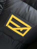 FD 2025 new down jacket, original factory version customized development hardware accessories, all details are fully handled in place! The upper body effect of the design is amazing! Versatile, fashionable and handsome! The original memory silk fabric at the counter has a stylish texture, providing warmth and rejecting bloating! The upper body is amazing. Size: M-3XL - Image 7