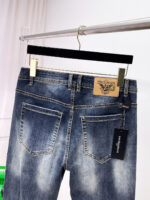 【Armani Jeans | Classic Denim, Embossed with Luxury DNA】 When streetwear meets haute couture, a pair of jeans can become a badge of status.
Deconstructing the language of denim with centuries-old craftsmanship, we infuse every inch of fabric with a modern attitude and luxurious details, making everyday wear a silent declaration of taste.
✨ A pair of jeans is an attitude, and even more so, a legacy.
It's not just a wardrobe essential, but also an interpretation of the brand's spirit—
"From suitcases to jeans, we have always defined the boundaries of luxury with the ultimate craftsmanship."
Sizes: 28-42 - Image 4