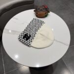 Chanel香奈儿秋冬款饥饿新款猫耳朵毛线帽, 百分百羊毛面料🐑 - Image 8