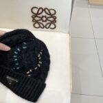 🧢普拉达💰RADA👒 秋冬新款针织毛线帽，超火爆💖质感一流，出街超好搭配！减龄神器 - Image 6