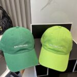 Balenciaga Balenciaga baseball cap. My family has already mastered Balenciaga's craftsmanship, which is sure to be a hit. Balenciaga's new washed cotton baseball cap is a must-haveHeavy industry craftsmanship, double B letter logo, innovative and fashionable trendy styleExclusive physical shooting for both men and women, adjustable for both genders - Image 5