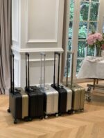 GF4343DNB

rimowa original Compact16寸商务机长箱铝镁合金拉杆行李登机箱 
电脑包铝合金 - Image 9