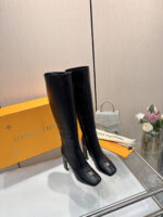 Louis Vuitton trainer boots - Image 7
