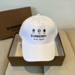 Burberry's new early spring baseball cap, simple yet fashionable, suitable for both men and women! High quality products, enjoy a sense of premium quality!