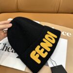 Fendi FENDI Knitted Hat 😘 😱 Simple and elegant 👍  The tight knitting method is very thick, soft and comfortable 🙈 Warm and stylish ❤️ can't bear to put it down 👍 Dear, hurry up and get it 👍😘 Same gender design! - Image 8
