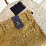 The latest men's casual corduroy trousers from 1V Vuitton and SS for autumn and winter, featuring classic slanted pockets and a small straight cut silhouette, are a must-have item for fashionable men's wardrobes! Men's business and leisure versatile and simple style! Fashionable, simple and versatile pants, regardless of body shape or age, any man can wear them with a sense of fashion! Customized from the original factory, made of high-end high gram heavy fleece pure cotton fabric, the fabric feels smooth and soft, with a strong sense of drape. It is super comfortable and skin friendly to wear, which is the high-end texture that can only be reflected by the original fabric and craftsmanship! The three-dimensional slim fit cut design is very suitable for Asian body shapes to wear. It is a pair of pants with a very high-end appearance, definitely a pair of pants that looks explosive, perfect for both business and leisure! 28-38 (without 35, 37) - Image 7