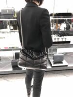 专柜实拍图#
小号𝑳𝑶𝑼𝑳𝑶𝑼 𝑷𝑼𝑭𝑭𝑬𝑹黑色！！1