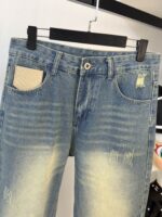 [Dior Jeans | Classic Denim, Embossed with Luxury DNA] When streetwear meets haute couture, a pair of jeans can become a badge of status.
Deconstructing the language of denim with centuries-old craftsmanship, Dior infuses every inch of fabric with a modern attitude and luxurious details, making everyday wear a silent declaration of taste.
✨ A pair of jeans is an attitude, and a legacy.
It's not just a wardrobe essential, but also an interpretation of the brand's spirit—
"From suitcases to jeans, we have always defined the boundaries of luxury with the ultimate craftsmanship."
Sizes: 28-42 - Image 3