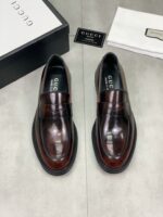 Gucci leather shoes, loafers - Image 2