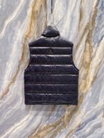 [Goose Down] Moncler Mouth Mask 2025 Autumn/Winter New Collection 🆕 Down jacket original 1:1 customized hardware accessories fully imported original customized welcome counter comparison absolute high quality, using top-grade 95 white goose down super soft feather filling, fluffy and full super heavy industry fabric with excellent workmanship 👍 Perfect pattern, attention to fabric, super comfortable, exclusive, non market item, unisex size: 1-6 - Image 3