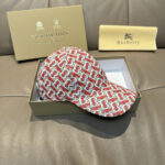 Comes with a box bag, Burberry's new baseball cap, genuine custom molded, brand new TB pattern, original version 💰 U printed fabric, meticulously crafted and flawless, of original factory quality, exclusively photographed in person, with fast assembly speed! - Image 3