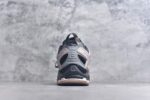 ▪panan权威实拍💯#A
新货🚀#萨洛蒙 Salomon XA PRO 3D 户外轻便机能鞋 491841
纯原外贸平台特供订单 耗时半年巨作 全套原纸板楦头开发 原厂特供网布配套加持 确保原汁原味 完美呈现版型 原档数据独家私模五层组合大底 男女鞋同步官方开发至46.5 原装Ortholite轻量化鞋垫 中底布带钢印编号 原厂TPU锁扣 进口港宝加持 后跟自然饱满 还原公司包裹性 鞋面以“锯齿”状的包裹系统呈现 在基色底之下加入了各种色点缀 将公司的最新技术和时尚前卫的造型融入耐用的长跑款式中 鞋面由 TPU 薄膜制成 并焊接在高耐磨网眼上 使其既时尚又坚固 由 ACS底盘支撑 可增强稳定性和支撑力 以及由橡胶凸耳 Contragrip外底覆盖的 EVA 缓冲中底 旨在应对崎岖的地形 鞋舌上的彩色Salomon 标签、Quicklace 系统以及鞋头、鞋舌和鞋跟上的附加品牌使细节更加完美 让穿着者可以轻松驾驭户外与通勤下的任何运动生活场景 无缝鞋身户外随意纵横 颜值与脚感兼备 出街通勤 绝对非常吸睛 你值得拥有
Size:36 36.5 37 38 38.5 39 40 40.5 41 42 42.5 43 44 44.5 45 46 - Image 5
