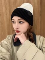 罗意威loewe官网经典款针织帽！小红书热卖爆款！穿搭神气！男女同款，加厚更保暖，时尚流行🌸质感一流，秋冬保暖最佳名品，赶紧订购哦，跑量款 - Image 3