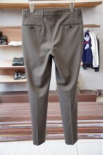 Gucci Gucci/25SS autumn and winter new suit suit suit 🫑🫑 Two piece trendy and fashionable suit, a must-have item for business elite wardrobes, men's formal wear, fashionable and trendy wear, brand classic logo logo logo super generous, classic styles will be released every quarter! Wearing the pattern is really great, strongly recommended!Sharp and ergonomic tailoring, with a tall and handsome upper body, simple and elegant. Comfortable and slim fit, showcasing a gentlemanly demeanor at a glance. Made from carefully selected suit fabrics, including 20% wool, 18% viscose, 58% polyester, and 4% spandex, the fabric feels soft and delicate, with good luster and elasticity. The waist is made of sheepskin and leather, and is adorned with Louis Vuitton's soul logo embossed with letters! The silhouette and waist cinching add more comfort to the dressing of stylish men, making them look slim yet handsome!Used for making high-end professional and business formal suits, renowned worldwide for its classic and solemn design style. A high-end business casual suit set that requires high craftsmanship, takes a long time to make, and can be worn all year round!The fabric is flat, with a smooth and full texture, and a firm appearance. It is made of high-quality cotton wool material, and the quality of the material is visible when tied tightly.Regarding details: The high-end suit is cut with a modern feel, combining traditional cutting art with modern production techniques. It adopts fully imported automatic cutting pieces, with almost zero error in each piece of fabric, and then hand sewn by top tailors to ensure the fit and beauty of every part. The front two layers are saved, and according to the principles of ergonomics, it is slim fitting but not tight fitting. The elastic of the cow tendons on both sides of the waistband of the trousers can be adjusted! Not wearing tight waists!Classic collar design, classic style without conservatism, simple and elegant. The lining of the collar is made of pure handmade tribute needles, and we insist on hand sewing handicrafts, all of which are from the hands of experienced craftsmen. The quotation is based on the labor and time consumption per meter, and each stitch is rigorous and excellent, without any burrs or stitches on both sides. Handcrafted sleeves, hand nail buckles, hand calibration, and handmade threading can be seen everywhere, delicate and smooth, effectively reducing static electricity in autumn and winter, creating a high sense of unity on the surface and inside. It is worth buying for any man, as it can boost your face in various formal occasions!Color: Black【 Size 】: 46-56 - Image 8