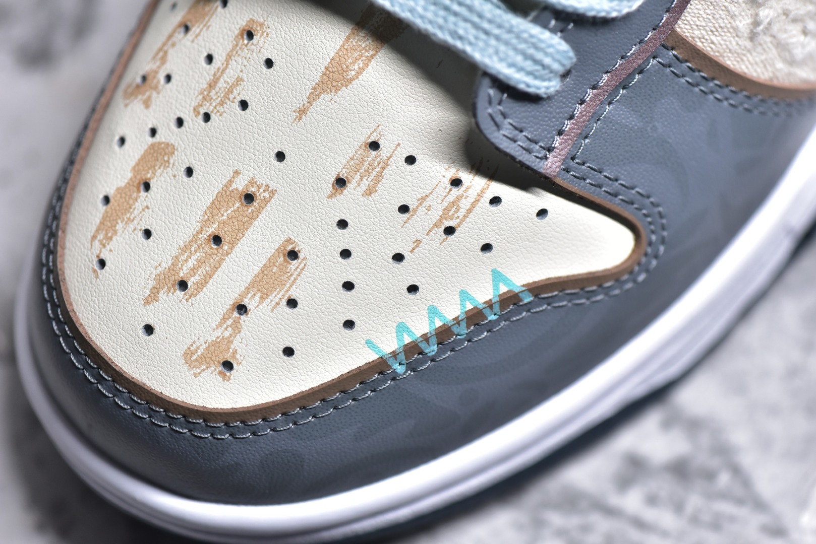 ▪️细节鉴定
Nk Dunk Low 熊猫恶作剧 航海时代 探浪寻 米蓝黑