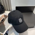 防尘袋
👒罗意威👒LOEWE新款原标设计棒球帽🧢质感超好，外部线条定位标准，做工精细，简约大气低价走量！ - Image 7