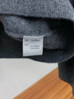 The latest fashion trend effect of the 2025 autumn and winter new knitted wool sweater long sleeved sweater, with fashionable new charm, elements and modern street style fusion, is a "heavenly official's work" with full beauty value Customer supplied knitted wool fabric! Flat series design! The touch is smooth and delicate, and the breathable and comfortable feeling is impeccable The minimalist and fashionable design comes from the latest techniques of trendy fashion, showcasing avant-garde and unique personality A must-have item for fashionistas to express the meticulous fashion atmosphere of the new season 👫 Same gender design. Size: M-3XL - Image 6