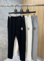 ❤️ Moncler/Mengkou 2025 autumn and winter new products with three complete labels, good casual pants, no need to introduce too much, look at details, counter size: M-XXXL 175/140, upper body L - Image 9