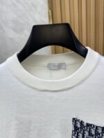 The latest round neck sweater for autumn and winter on the Dior 2025 official website is currently on sale at the counter! Specially supplied wool blended fabric Comfortable to feel It can directly touch the skin, with exquisite embroidered logos and badges that are extremely eye-catching! Details highlight the fashionable charm of big brands Exquisite craftsmanship Stereoscopic cutting style The wearing effect is unbeatable and handsome! All three standards are complete! Size: M-3XL - Image 3