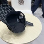Gucci's new original baseball cap, custom-made 1:1 at the counter, made of lightweight and breathable canvas fabric! Basic head circumference of 56, adjustable patch. - Image 9