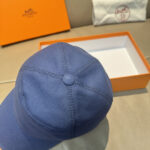配盒子布袋，HERMÈS (爱马仕)原单棒球帽，经典H，正品开模订制，原版透气帆布面料+头层牛皮，原厂精钢调节扣，做工细致，时尚帅气质量超赞！ - Image 6