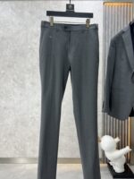 Dior 2023 Autumn/Winter New Products 📸 Casual and fashionable original suit set, with the brand's classic logo mark 👍🏻 Super generous, with lining design emphasizing perfect lines, perfectly blending the low-key and melancholic temperament of England with the exquisite and noble French style. A sleek and ergonomic cut, with a tall and handsome upper body, comfortable and slim fit, showcasing a gentlemanly demeanor. Selected suit fabric, with a soft and delicate touch, good luster and elasticity. Paired with this suit set, it is a great choice for stylish men. The silhouette and waist cinching cut add more comfort to their attire, making them look slim yet handsome! A must-have for trendy men! Counter size: S-2XL - Image 8