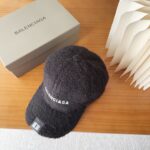 Balencia * a new Balenciaga baseball cap🧢 A simple, fashionable, super unbeatable and beautiful hat! - Image 2