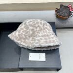 Gucci fisherman hat women's autumn and winter Korean version big head circumference plush warm ear protection hat looks small, windproof bucket basin hat - Image 2