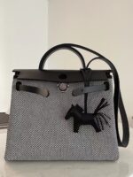 Her bag
31cm
#16600 - Image 2