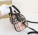 Burberry bags - Image 4