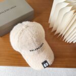Balencia * a new Balenciaga baseball cap🧢 A simple, fashionable, super unbeatable and beautiful hat! - Image 4