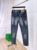 【Armani Jeans | Classic Denim, Embossed with Luxury DNA】 When streetwear meets haute couture, a pair of jeans can become a badge of status.
Deconstructing the language of denim with centuries-old craftsmanship, we infuse every inch of fabric with a modern attitude and luxurious details, making everyday wear a silent declaration of taste.
✨ A pair of jeans is an attitude, and even more so, a legacy.
It's not just a wardrobe essential, but also an interpretation of the brand's spirit—
"From suitcases to jeans, we have always defined the boundaries of luxury with the ultimate craftsmanship."
Sizes: 28-42 - Image 2