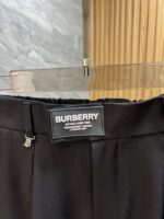 ❤️Burberry/巴宝莉 2025秋冬新品 三标齐全 休闲裤 好货不用过多介绍 看细节 专柜码数：M-4XL  175/140上身L - Image 3