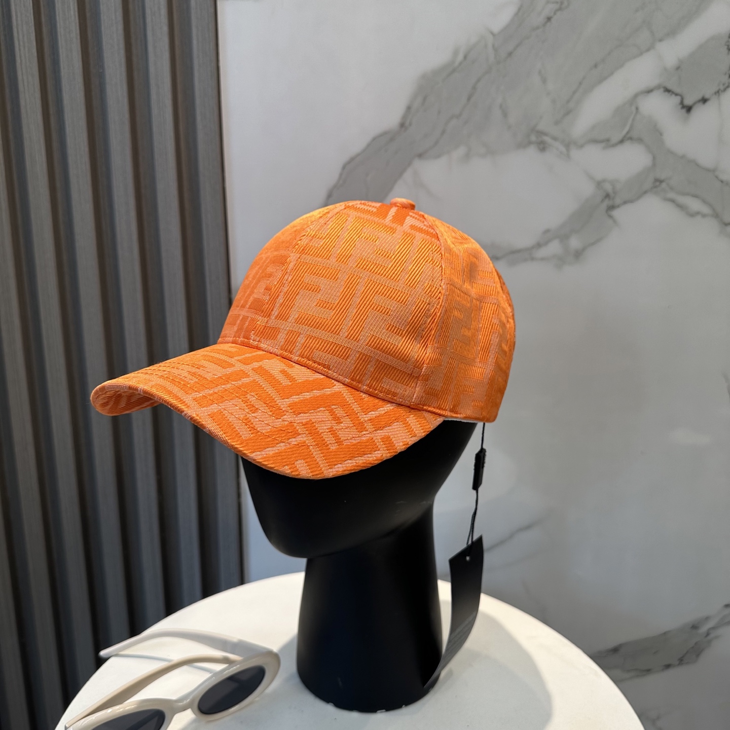 FENDI Oldflower Alphabet Baseball Hat 🧢 FD's old flower fisherman hat is really stylish. It's a super popular fisherman hat that looks fashionable and versatile all year round 🉑 Wearing a huge outfit is easy to match 🥰