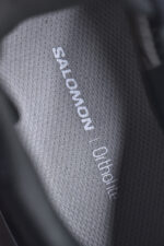 ▪细节鉴定
Salomon 萨洛蒙 情侣款👫 户外都市潮流舒适休闲 减震 Odyssey Elmt 运动鞋 - Image 6
