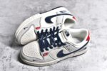 #NK SB Dunk Low x The North Face 白蓝红小钩麻绳
纯原大厂出品 极力推荐👏
原装头层材料 独家版型蒸餾加工
帶來的是更好的视觉和脚感体验
大厂纯原品质出货 清洁度 电绣工艺 
皮料切割干净无任何毛边 细节完美
官方货号：SJ1089 012
尺码：36 36.5 37.5 38 38.5 39 40 40.5 41 42 42.5 43 44 44.5 45 - Image 7