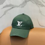 路易威登棒球帽LouisVuitton👒😍新款LV棒球帽，重工打造♥完美刺绣，高端大气，百搭款🤗男女通用！ - Image 8
