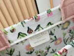 Dior bags - Image 8