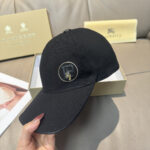 Comes with box bag, Burberry's latest original baseball cap, 1:1 mold customization, Tiger offset printing! Original canvas fabric+top layer cowhide, meticulous workmanship, original factory quality, exclusive physical photography. Black and white two-color shipping. - Image 3