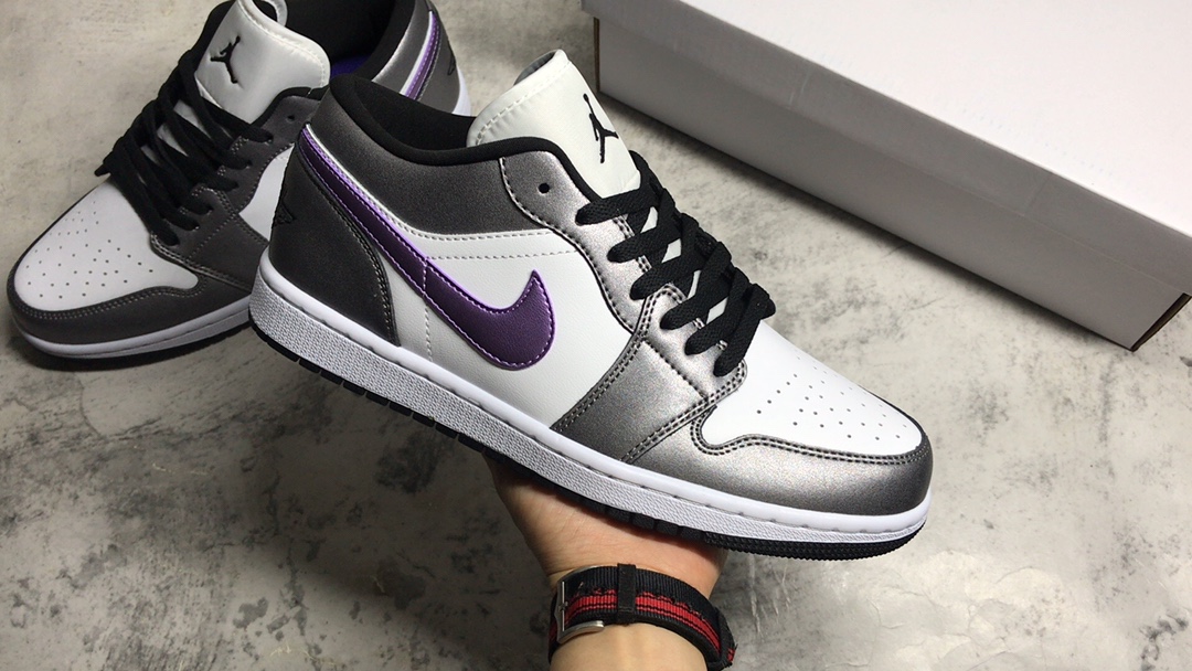 ▪公司级别
Air Jordan AJ1 Low 低帮 紫黑