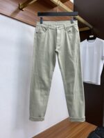 The new customized five bag casual trousers for BC 2025 spring and summer counters are cleanly cut, with a strong urban style. They are made of high-end spun fabric with a soft, sticky and dry feel, and have a crisp and stylish upper effect. Exquisite hardware, very attractive for business and leisure. With so many top-notch materials, it creates a high-end product with unparalleled value, which is the first choice for high-end trendy and fashionable peopleSize: 30-38 - Image 2