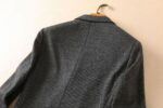 LP Nuoyoupianya's new men's wool suit jacket for autumn and winter 2025 is made of top-notch ready to wear clothing with high standards. It is custom-made in Italy with wool fabric, which has a delicate and soft touch. The upper body is firm and stylish, with a natural and comfortable texture. The continuity of the fabric is excellent, and the upper body effect is superb, making it suitable for any body shape. The overall brand is decorated with Thousand Bird Grid craftsmanship, exuding a strong sense of luxury. The design of two buttons, atmospheric and perfect ready to wear cut, stands out in terms of styling effect, and is a must-have for urban early autumn casual matching. Size: M-4XL slim fit 178 135 L slim fit maximum weight 190 pounds - Image 8