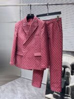 GUCCI 2025ss Spring and Autumn new suit, high-end version! Customized fabrics for counters have high breathability and comfort, impeccable details, and brand element design concepts, reflecting high quality. Delicate and soft to the touch! Presenting casual tailoring, the upper body design is superb! Size range: 48-58 - Image 9