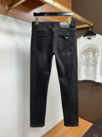 【Armani Jeans | Classic Denim, Embossed with Luxury DNA】 When streetwear meets haute couture, a pair of jeans can become a badge of status.
Deconstructing the language of denim with centuries-old craftsmanship, we infuse every inch of fabric with a modern attitude and luxurious details, making everyday wear a silent declaration of taste.
✨ A pair of jeans is an attitude, and even more so, a legacy.
It's not just a wardrobe essential, but also an interpretation of the brand's spirit—
"From suitcases to jeans, we have always defined the boundaries of luxury with the ultimate craftsmanship."
Sizes: 28-42 - Image 3