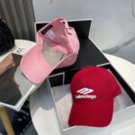 Balenciaga Balenciaga baseball cap. My family has already mastered Balenciaga's craftsmanship, which is sure to be a hit. Balenciaga's new washed cotton baseball cap is a must-haveHeavy industry craftsmanship, double B letter logo, innovative and fashionable trendy styleExclusive physical shooting for both men and women, adjustable for both genders - Image 4