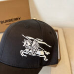 Burberry's new early spring baseball cap, simple yet fashionable, suitable for both men and women! High quality products, enjoy a sense of premium quality! - Image 3